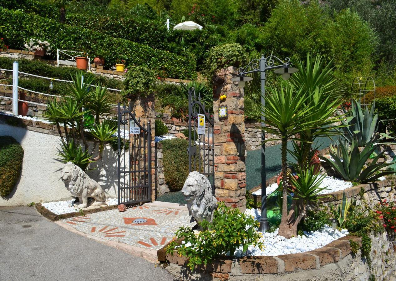 Appartamenti Casa Carlotta Limone sul Garda Εξωτερικό φωτογραφία